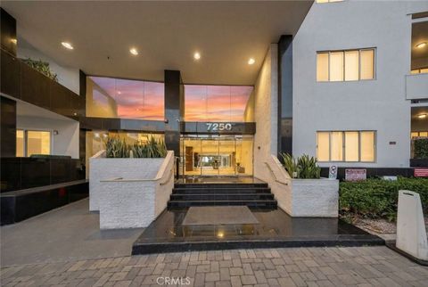 Photo of 7250 Franklin Avenue #409, Los Angeles, CA 90046 (MLS # SR26077389)