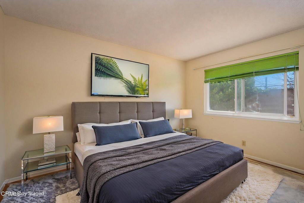 361 E Elfin Green