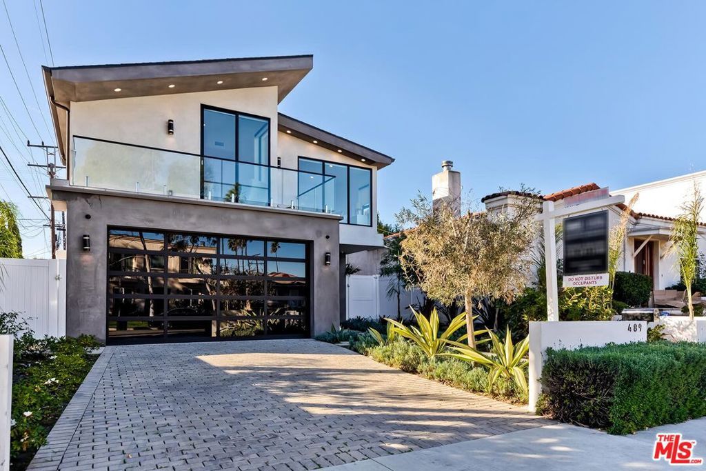 Photo of 489 S Willaman Drive, Los Angeles, CA 90048 (MLS # 25593453)