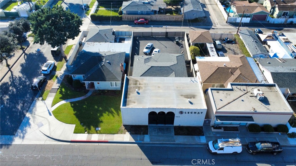 1304 W Commonwealth Avenue