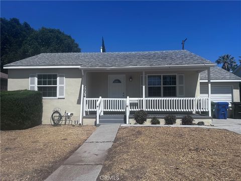 Photo of 5934 White Oak AVE, Encino, CA 91316 (MLS # SR26115925)
