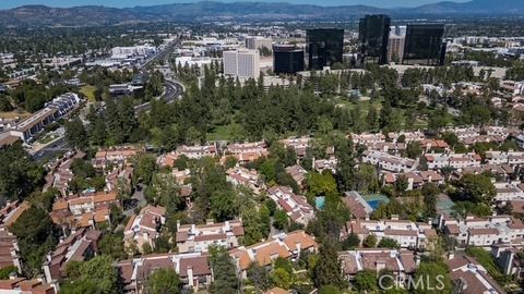 Photo of 21900 Marylee Street #277, Woodland Hills, CA 91367 (MLS # SR26060650)