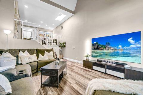 4957 Embassy Cypress CA 90630