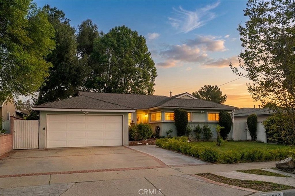 10532 Aqueduct Avenue