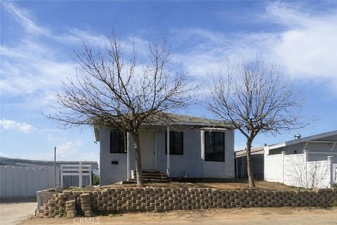 405 Lookout Street Lake Elsinore CA 92530