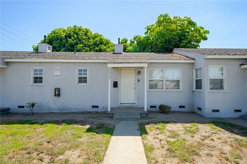 2650 E Carson