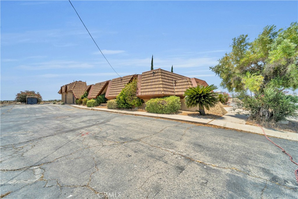 40420 10th Street W