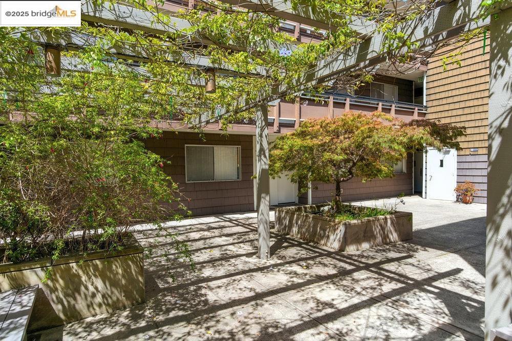 ELMWOOD - Residential