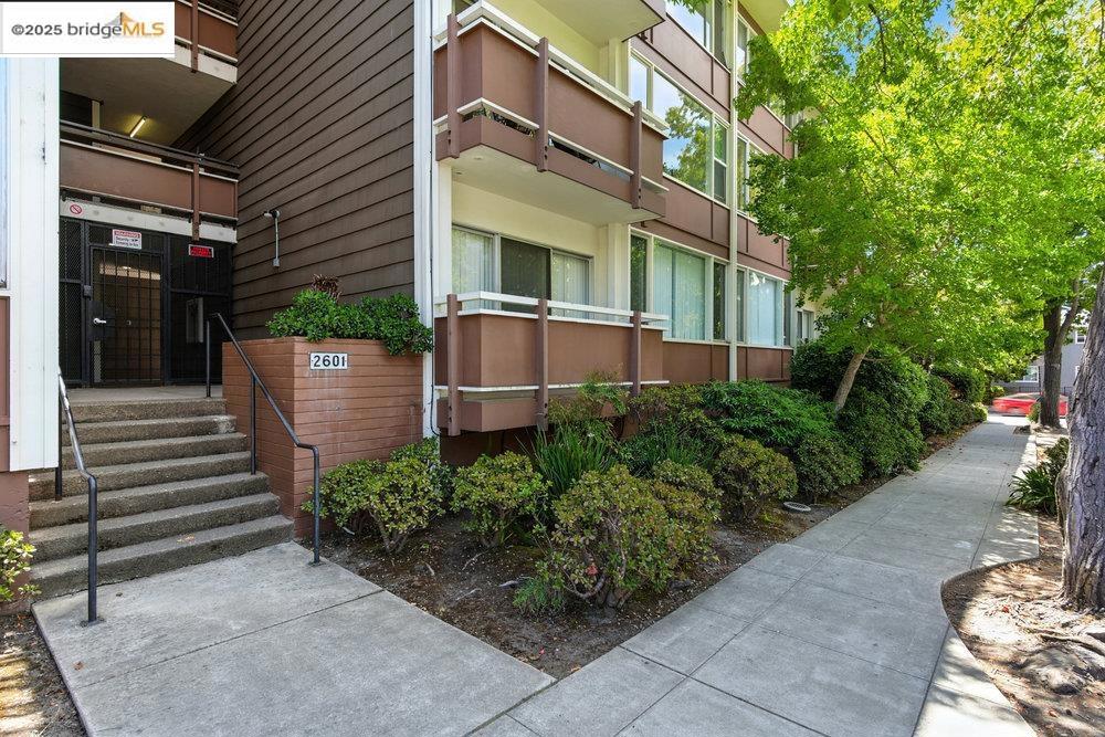 ELMWOOD - Residential