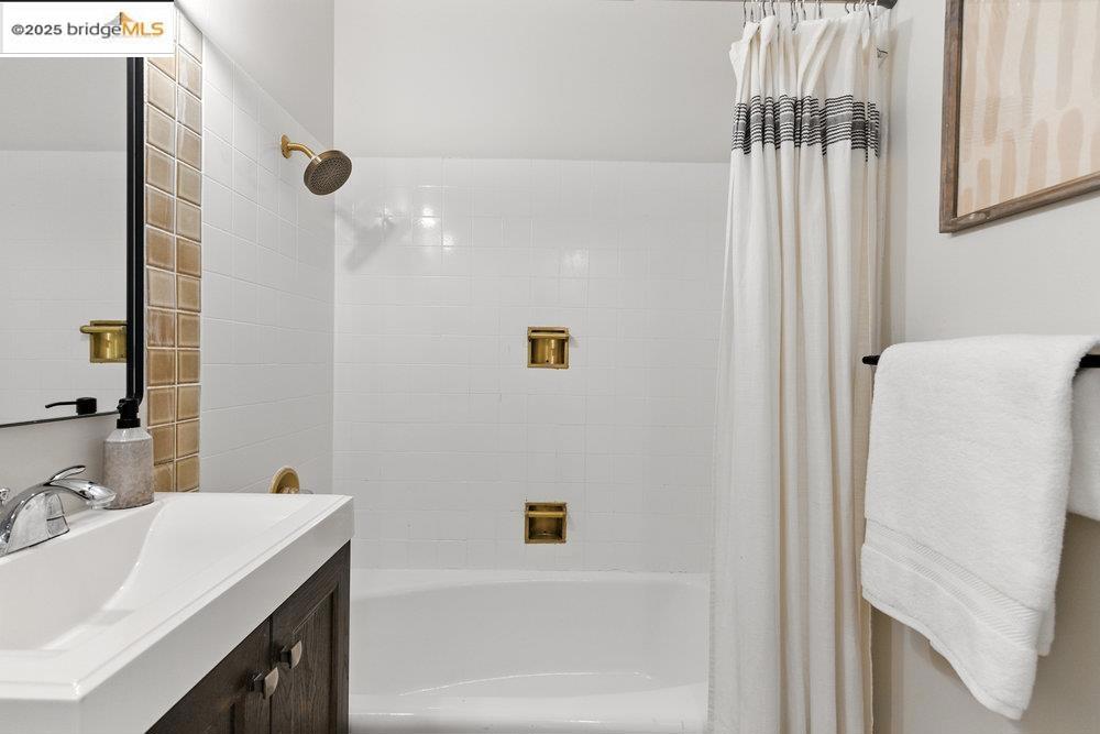 ELMWOOD - Residential