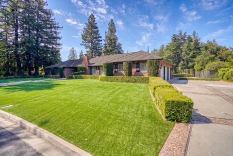 Photo of 19700 MINOCQUA Court, Saratoga, CA 95070 (MLS # ML82059633)