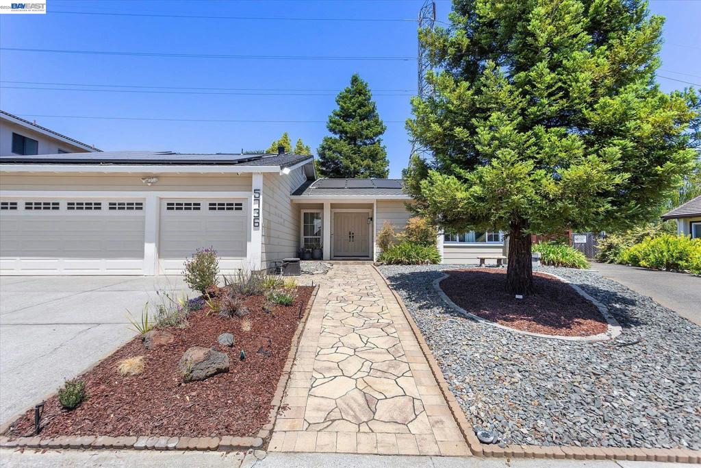 5736 Medallion Ct