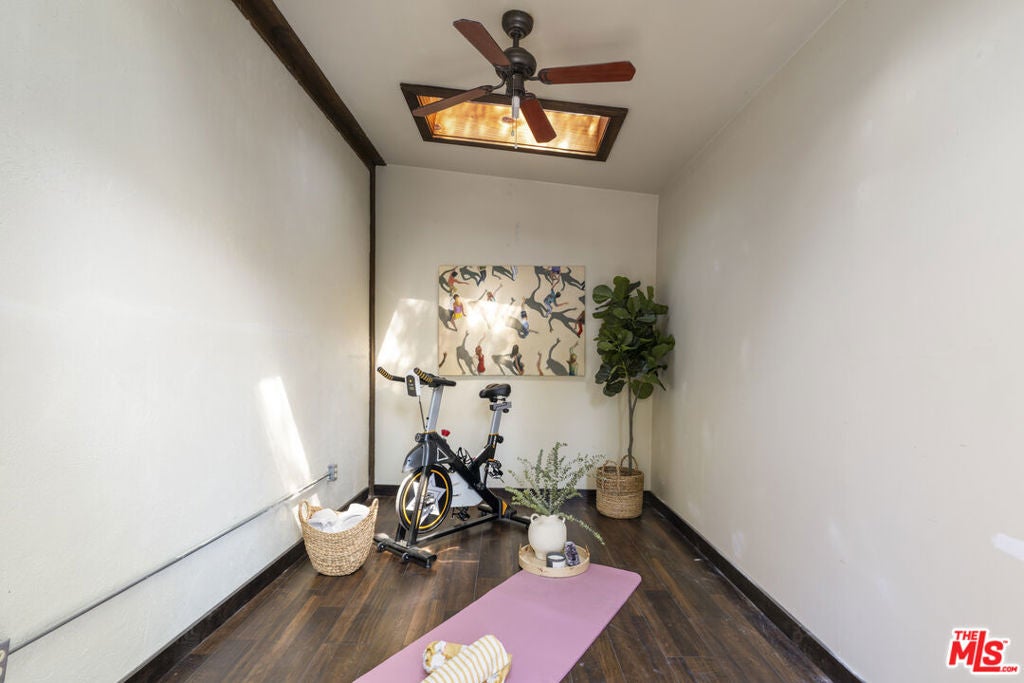 1367 Oakwood Drive