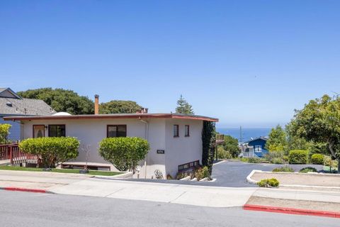 Photo of 674 Pine Street, Monterey, CA 93940 (MLS # ML82051101)