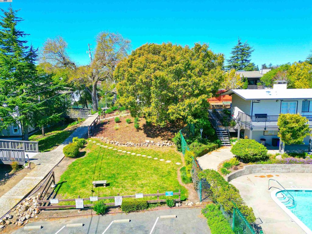 HIGHLAND PLACE - Residential