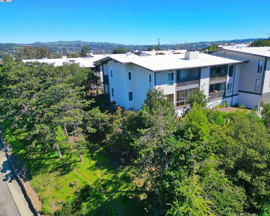 HIGHLAND PLACE - Residential