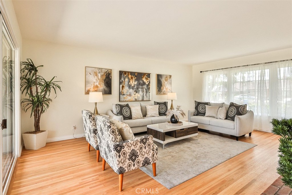 708 S Inman Road