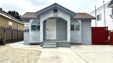 Photo of 8903 Baring Cross ST, Los Angeles, CA 90044 (MLS # SB26137952)