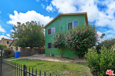 Photo of 210 W 77th Street, Los Angeles, CA 90003 (MLS # 26761643)