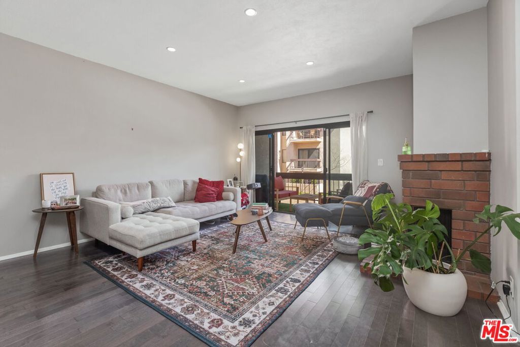 8180 Manitoba Street 223