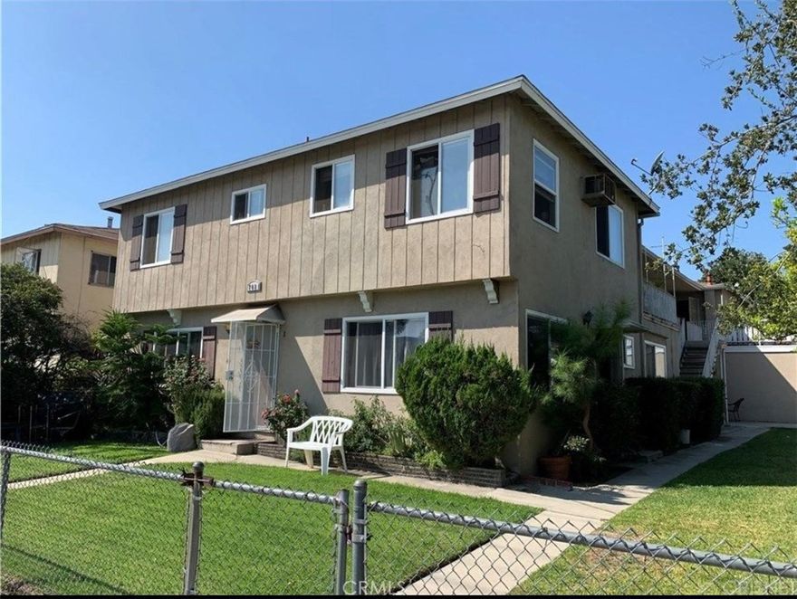 Attractive 6-unit garden style building that offers a desirable unit mix of 1, 2 and 3 bedrooms. The property consists of (1) - 3 bed 2 bath, (2) - 2 bed 1 bath, and (3) 1 bed 1 bath units. Opportunity to capture significant upside in rental income stream. Centrally located with proximity to freeways, transportation, and services. The property offers covered parking, storage area, and onsite laundry.