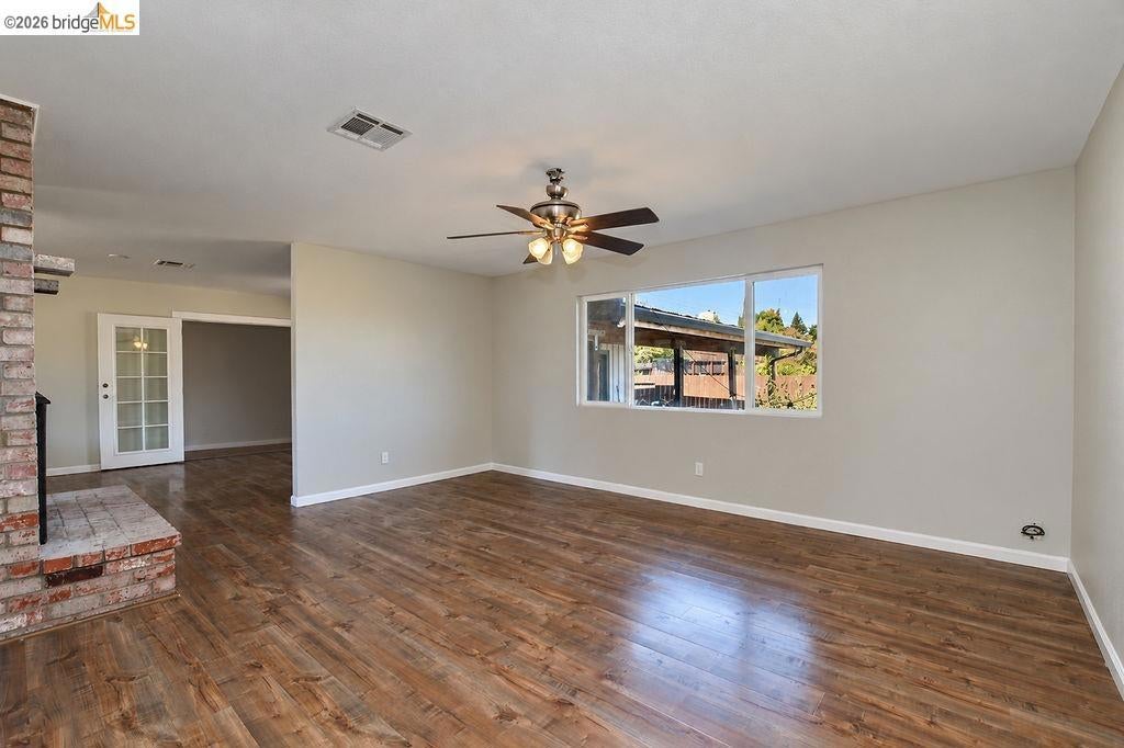 1002 Hillside Ter