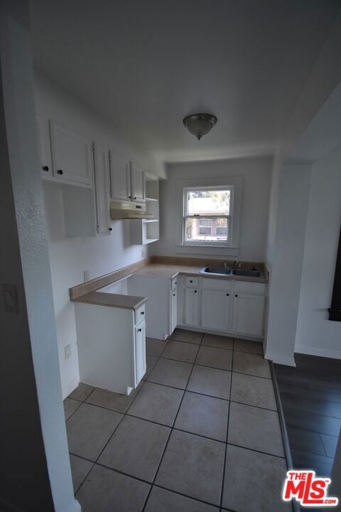 915 E 50th Street