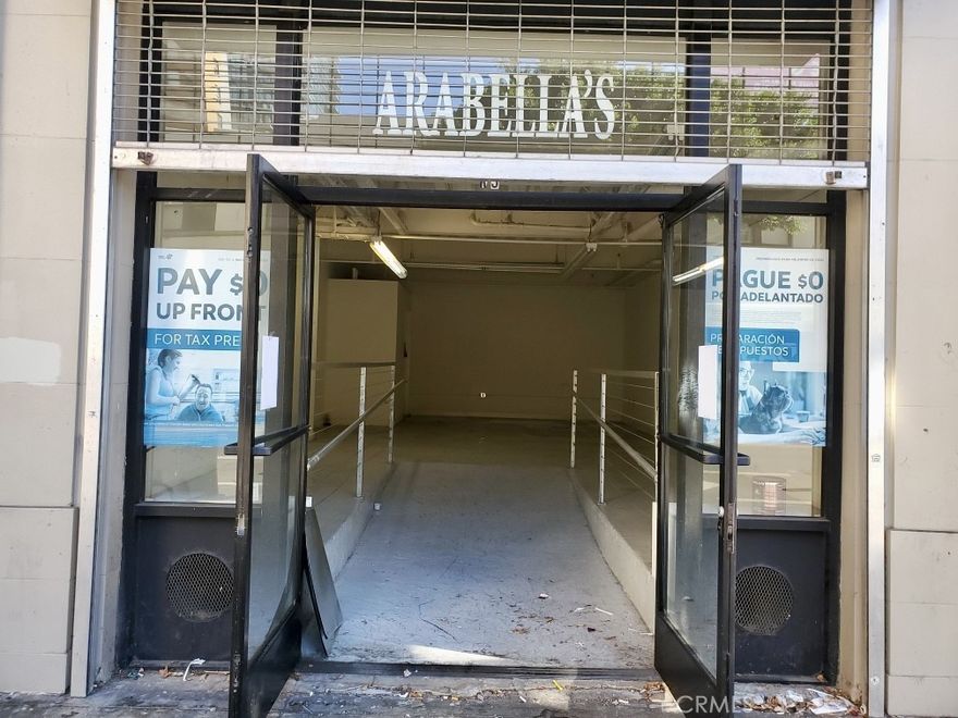 Fixtures and equipment included in lease price. Approximately 750 sq. ft. with private bathroom. Ready to open for business immediately!