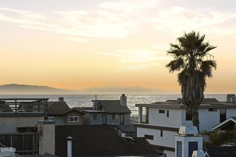 Tiny photo for 137 Fillmore Avenue, Oxnard, CA 93035 (MLS # V1-34959)