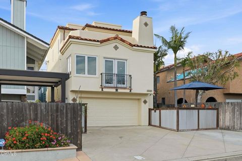 Tiny photo for 137 Fillmore Avenue, Oxnard, CA 93035 (MLS # V1-34959)