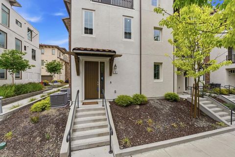 Photo of 3078 Empoli Lane #5, San Jose, CA 95136 (MLS # ML82043984)