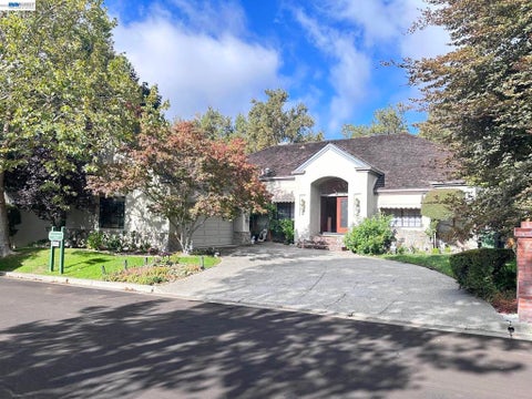 Photo of 3236 Blackhawk Meadow Dr DR, Danville, CA 94506 (MLS # 41150346)
