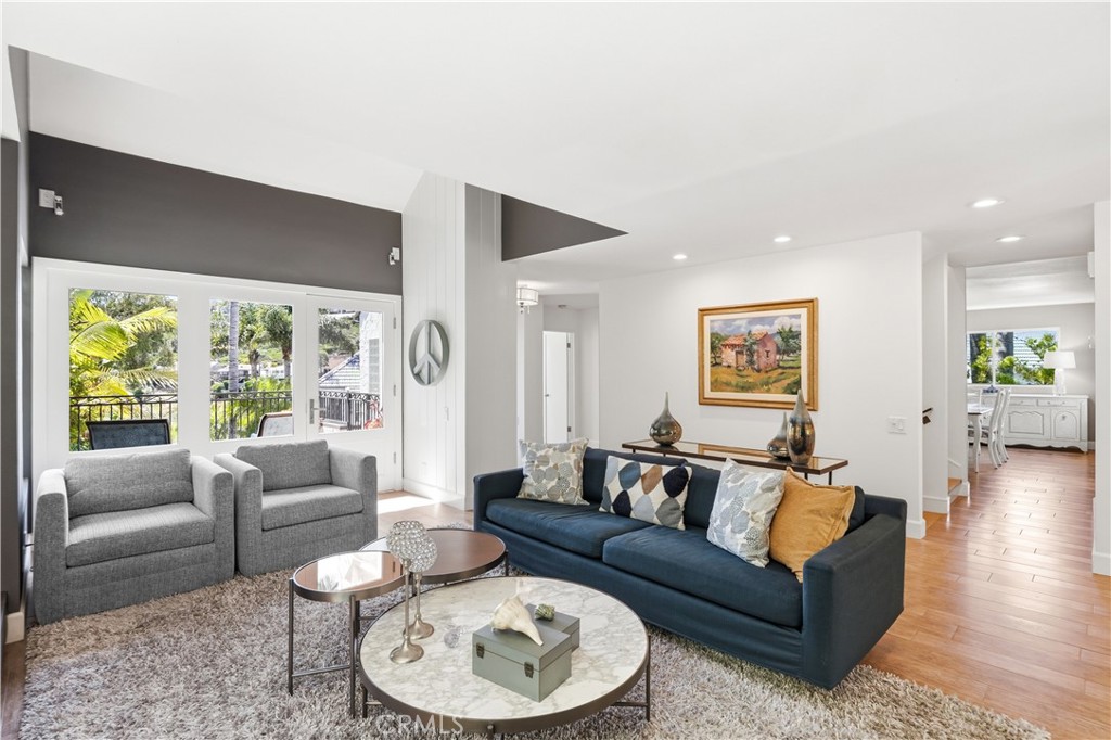 106 Avenida Mesita 22