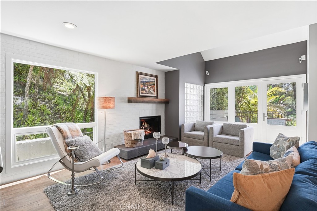 106 Avenida Mesita 22