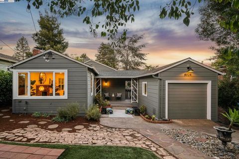 Photo of 8024 GREENLY DRIVE Dr, Oakland, CA 94605 (MLS # 41112736)