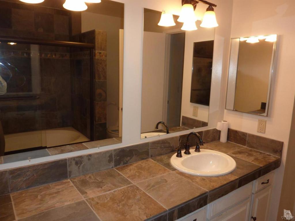 Woodside Green Patio Hms - 3087 - Residential Lease
