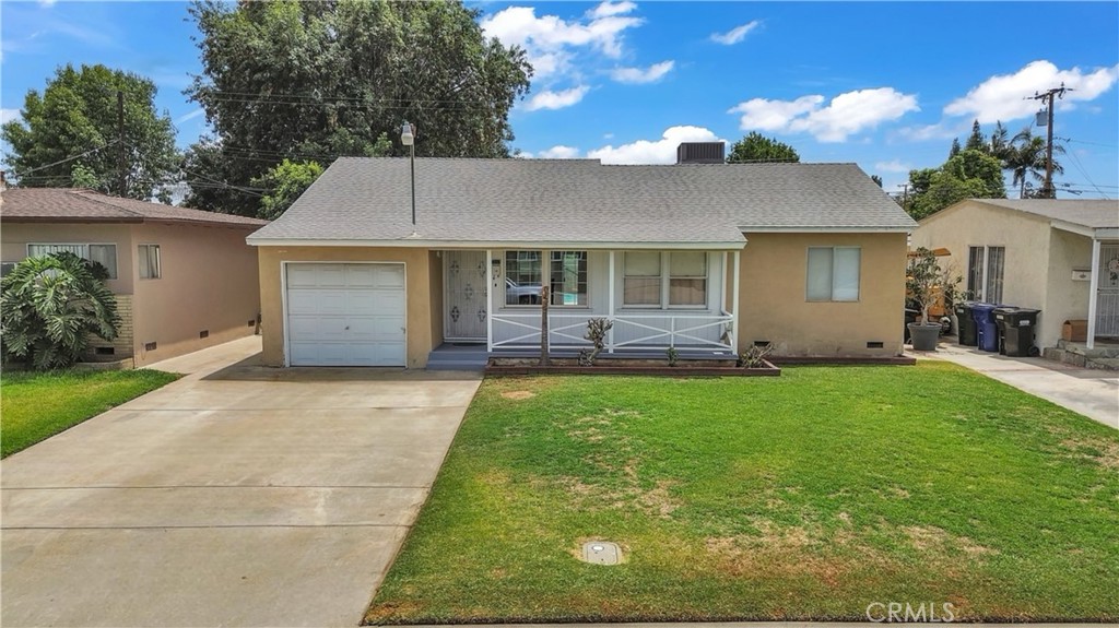 9838 Maxine Street
