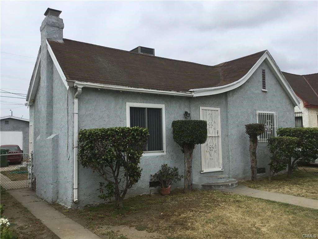 Photo of 2010 W 85th St, Los Angeles, CA 90047 (MLS # IN25274281)
