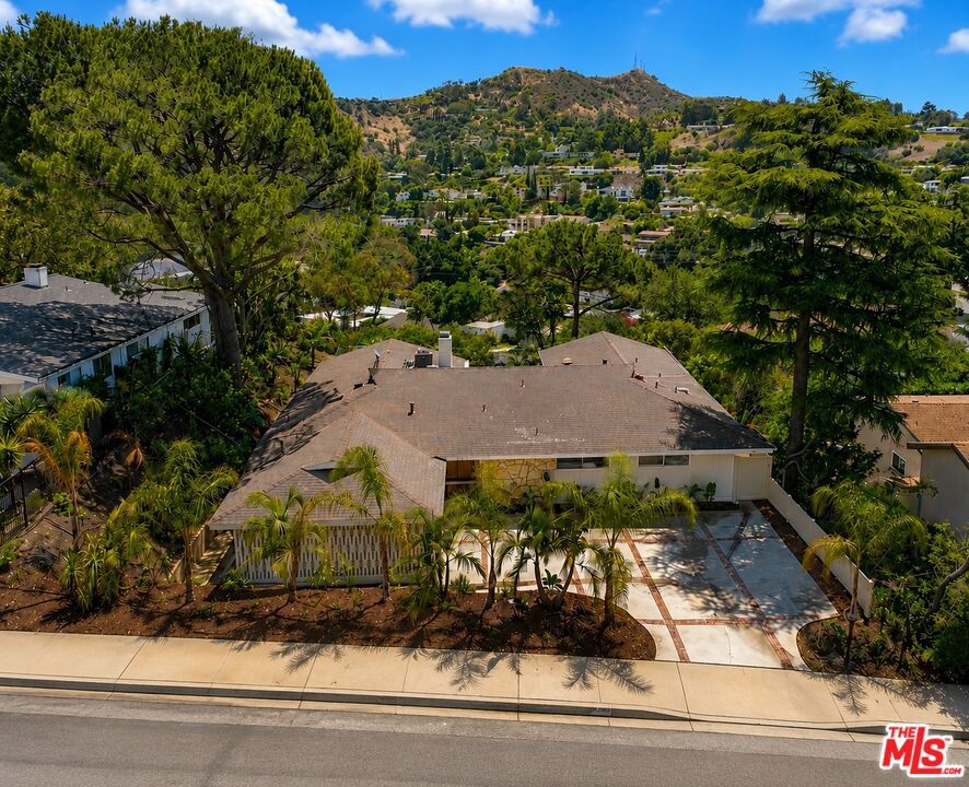 11425 Dona Evita Drive