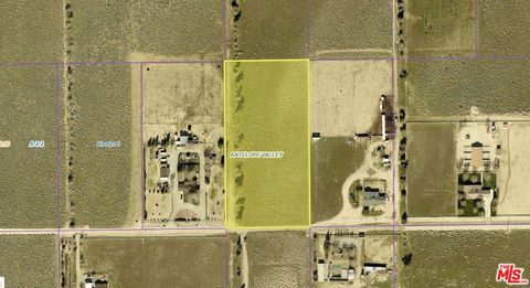 Photo of 187 Avenue E-4, Lancaster, CA 93536 (MLS # 26861035)