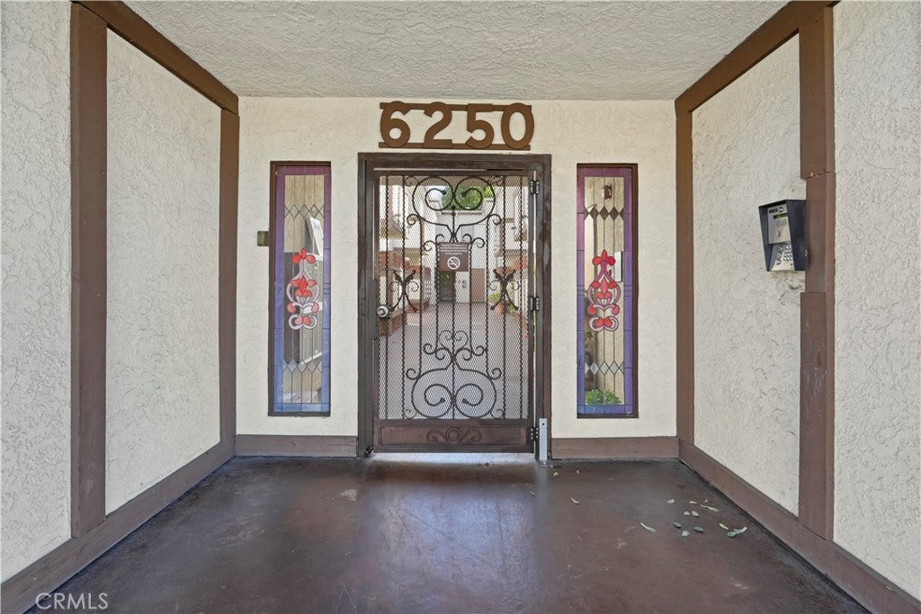 6250 Fulton 108
