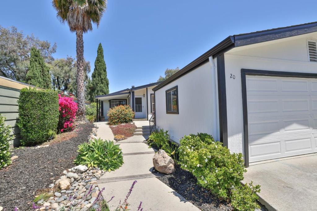 4271 N First Street 20