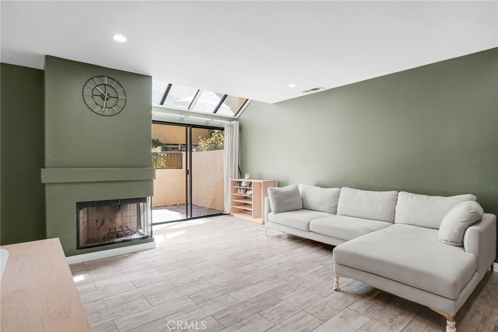 25712 Le Parc 65