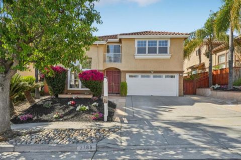Photo of 3789 Ashridge Lane, San Jose, CA 95121 (MLS # ML82030381)