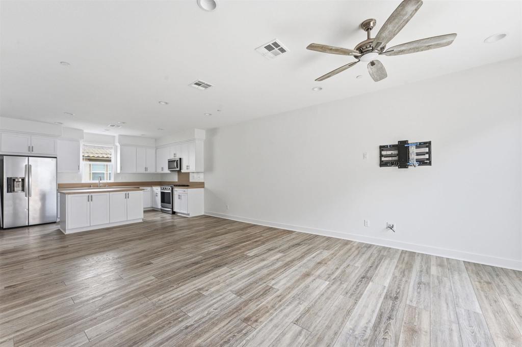 4367 Pacifica Way 2