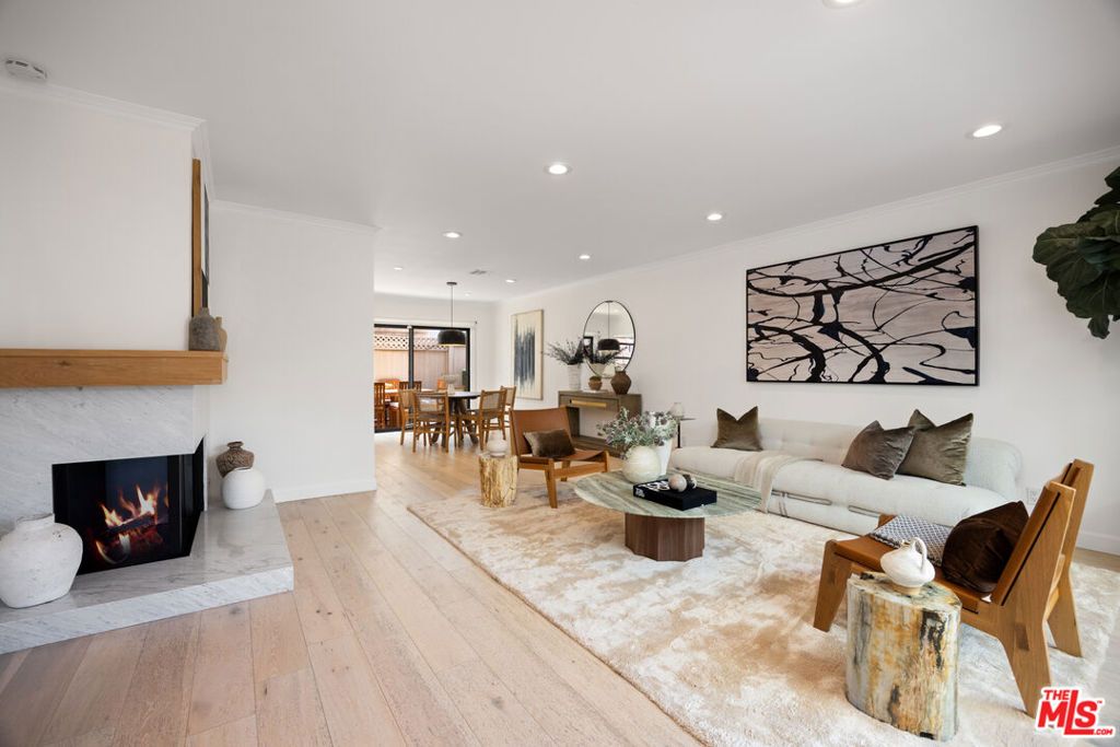 Photo of 814 18th Street #F, Santa Monica, CA 90403 (MLS # 25587319)