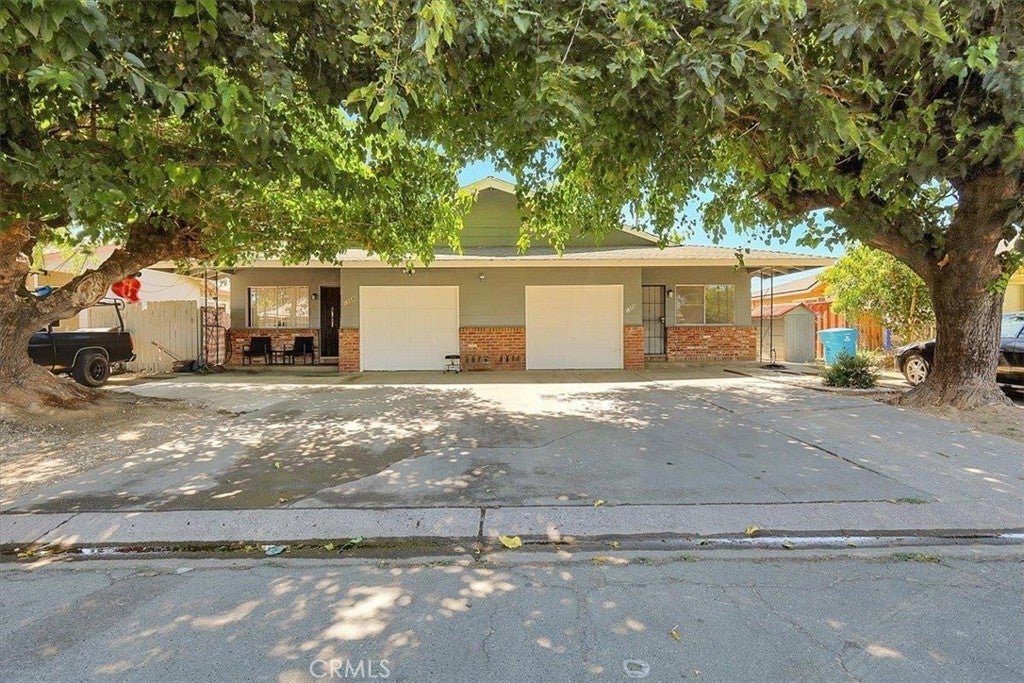 1056 1058 Hedge Avenue