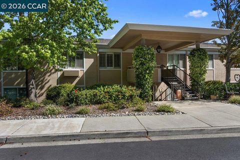 Photo of 3341 Tice Creek Dr Dr #5, Walnut Creek, CA 94595 (MLS # 41129758)