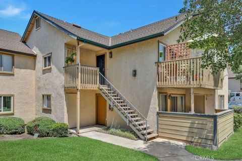 Photo of 26058 Serrano Court, Lake Forest, CA 92630 (MLS # OC26086324)