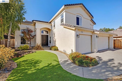 Photo of 104 Wildflower Valley Ct CT, San Ramon, CA 94582 (MLS # 41149394)